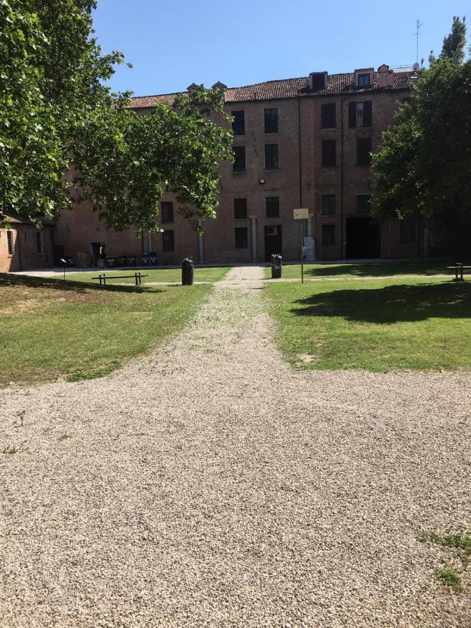 Casa Duchesse Al Castello Leilighet Ferrara Eksteriør bilde